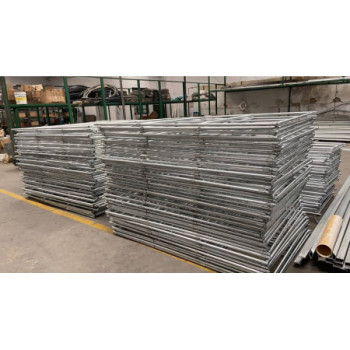 Usi metalice pentru solar de gradina din teava zincata